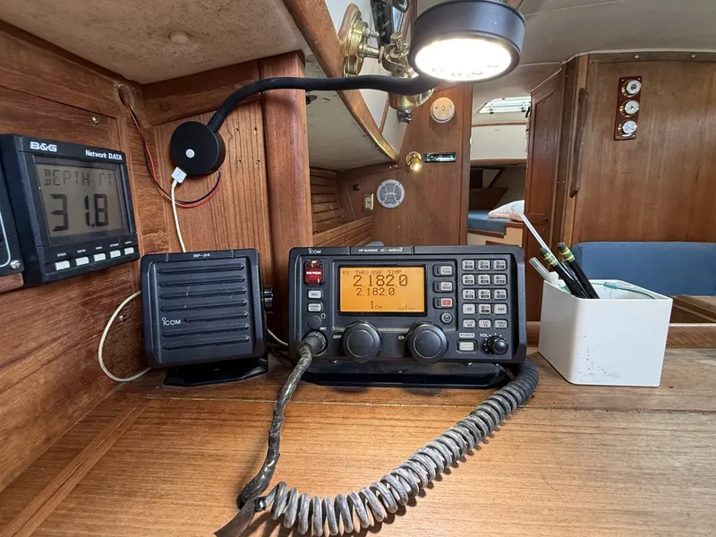 Slide: The Image of Pacific Seacraft 37 1994 - 7308989