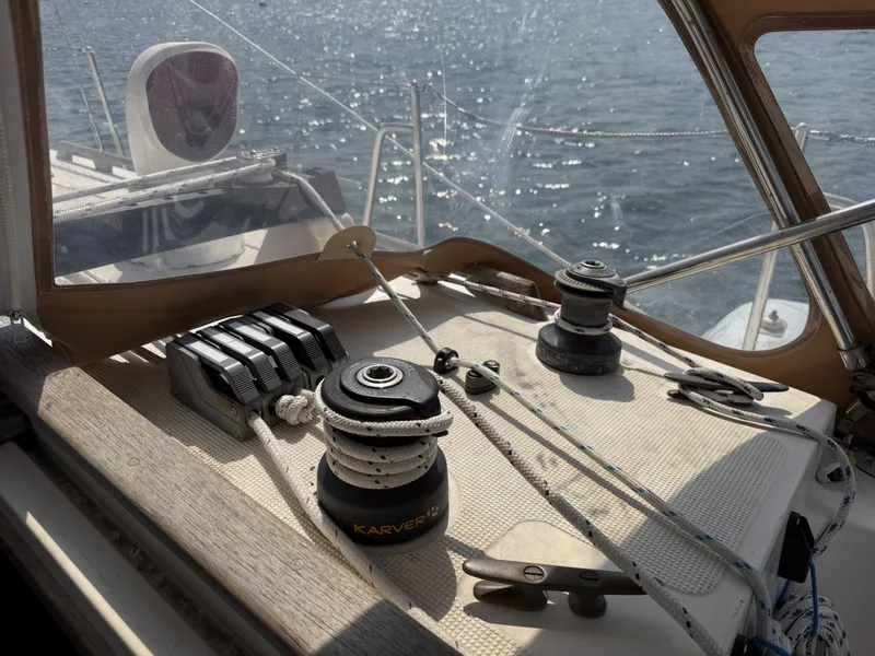 Slide: The Image of Pacific Seacraft 37 1994 - 7309035