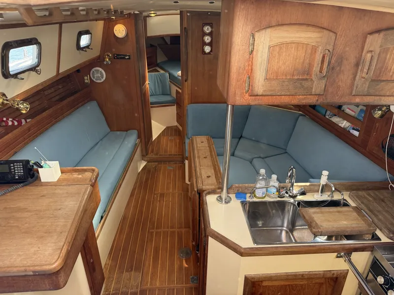 Slide: The Image of Pacific Seacraft 37 1994 - 7308975