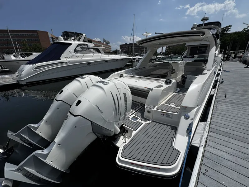 Slide: The Image of Sea Ray 350 SLX 2021 - 7309463