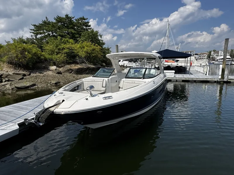 The Image of Sea Ray 350 SLX 2021 - 7309499