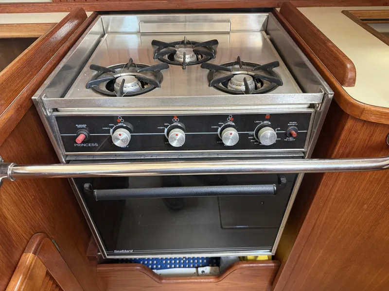 Slide: The Image of 1990 Island Packet 35 3-Burner Stove - 7309479