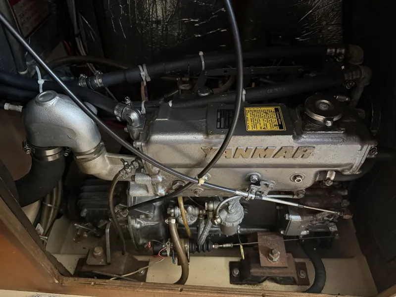 Slide: The Image of 1990 Island Packet 35 Yanmar - 7309497