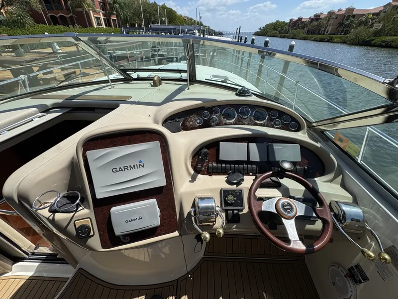 Slide: The Image of Sea Ray 380 Sundancer 2002 - 7368853