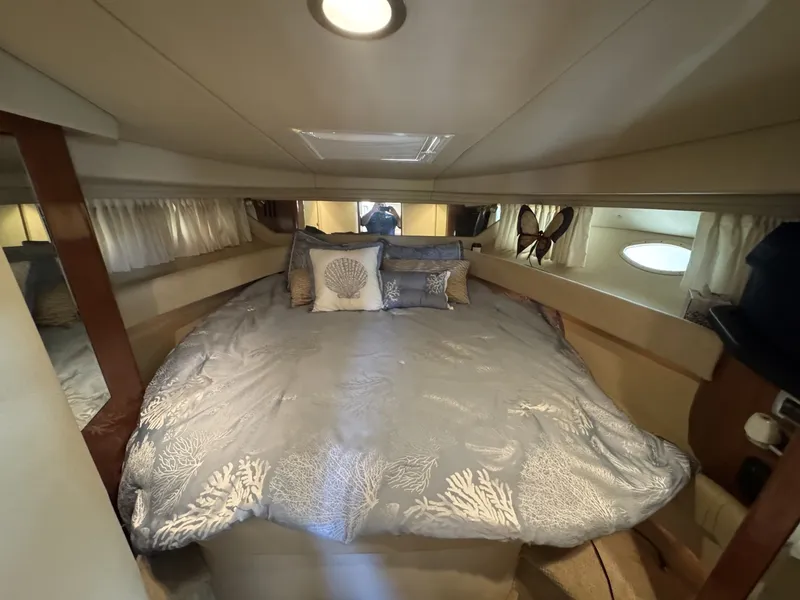 Slide: The Image of Sea Ray 380 Sundancer 2002 - 7368871