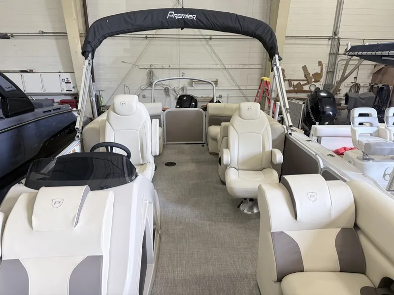 Slide: The Image of Premier 210 Sunsation 2023 - 7309840