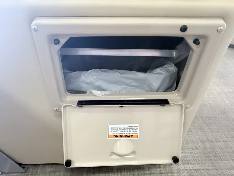 Slide: The Image of Premier 210 Sunsation 2023 - 7309859