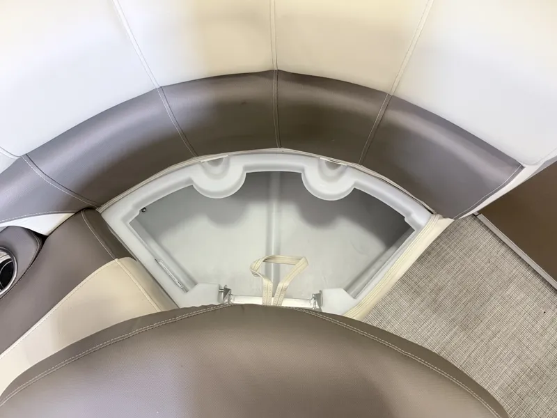 Slide: The Image of Premier 210 Sunsation 2023 - 7309866