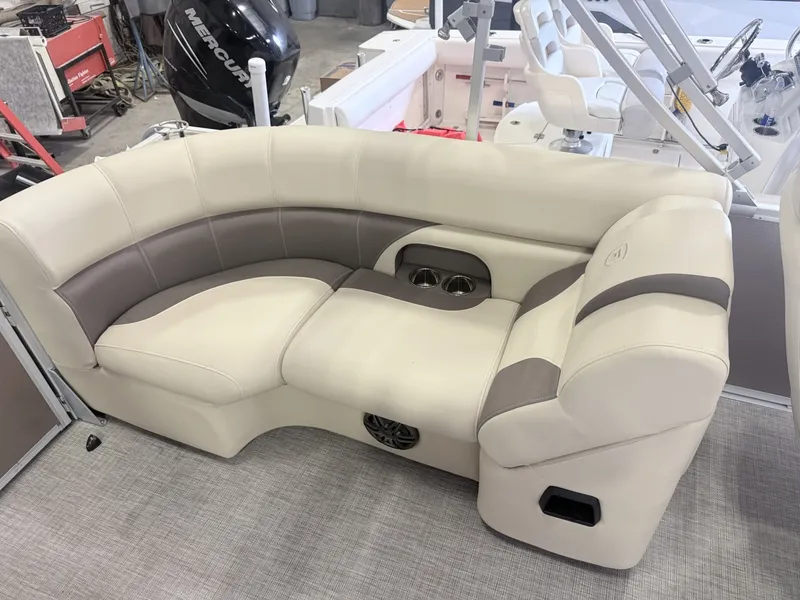 Slide: The Image of Premier 210 Sunsation 2023 - 7309861