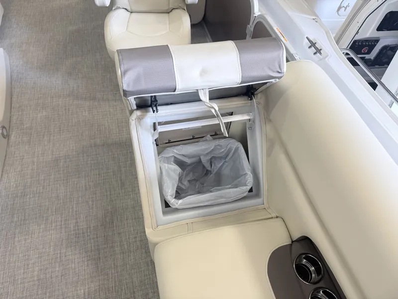 Slide: The Image of Premier 210 Sunsation 2023 - 7309853