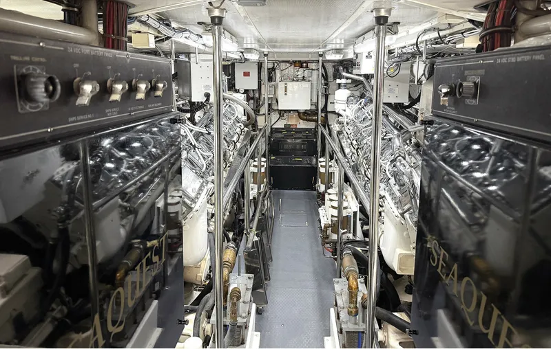 Slide: The Image of 037 Engine Room Looking Forward - 7309713