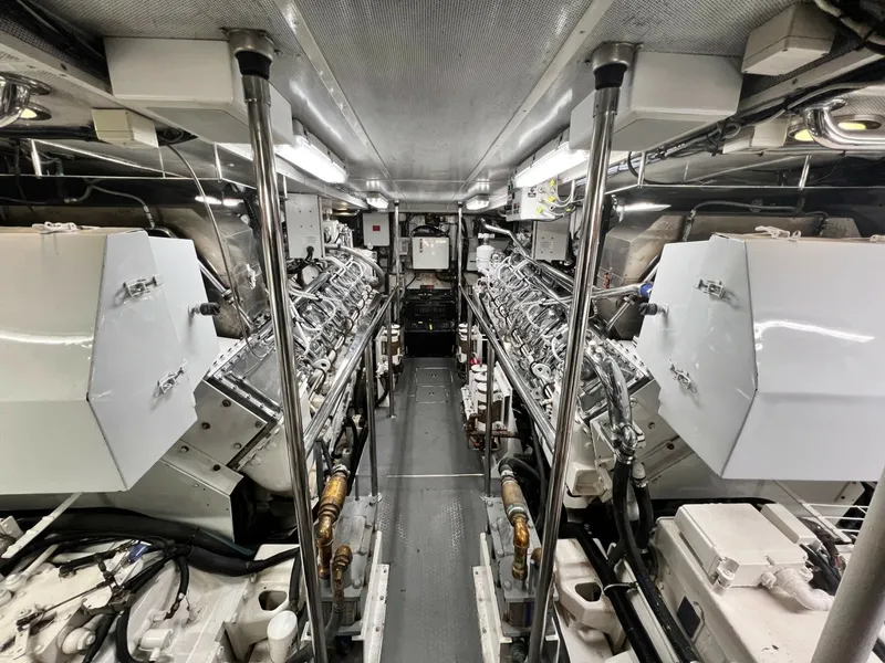 Slide: The Image of 041 Engine Room - 7309717