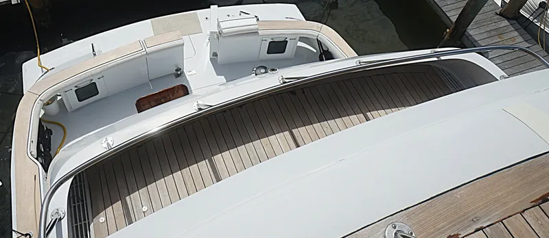 Slide: The Image of 032 Flybridge View Aft - 7309708