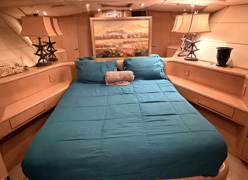 Slide: The Image of 015 Lower Deck VIP FWD - 7309691