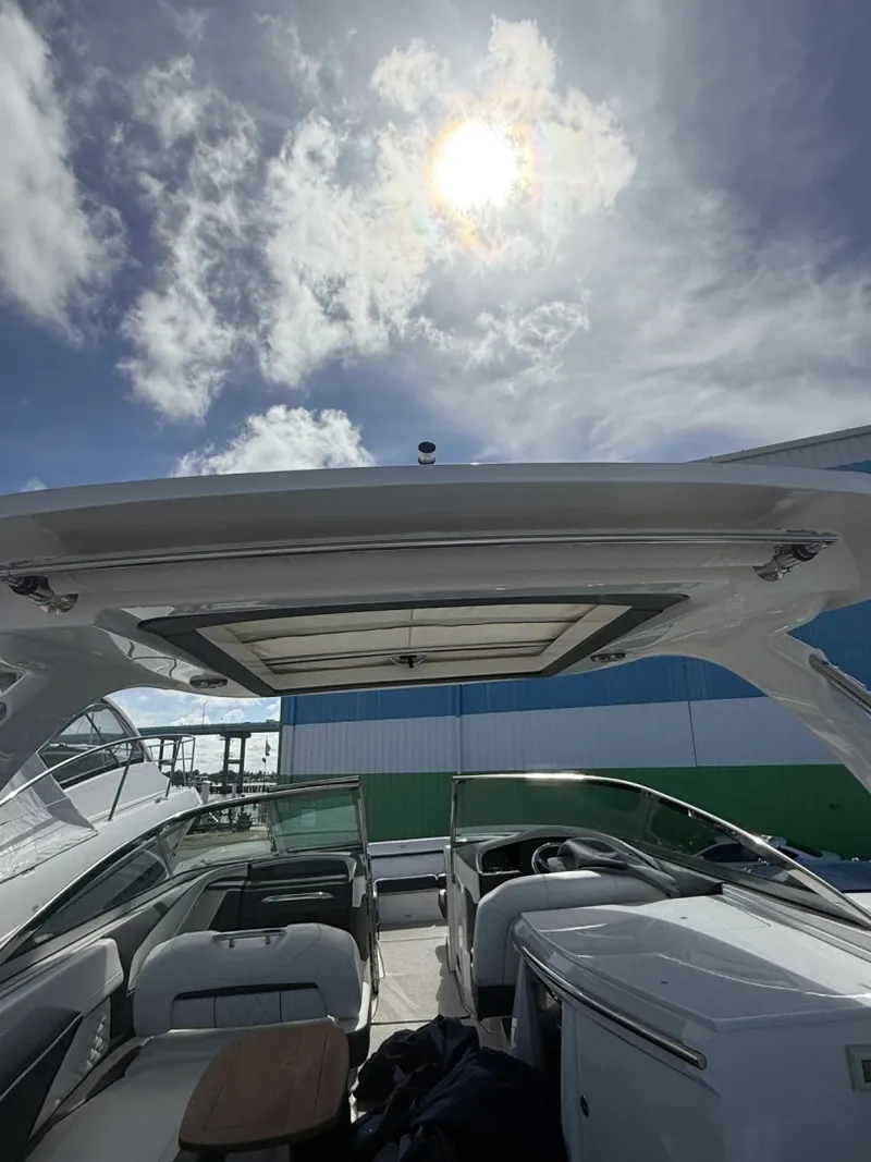 Slide: The Image of Regal 33OBX 2022 - 7311106