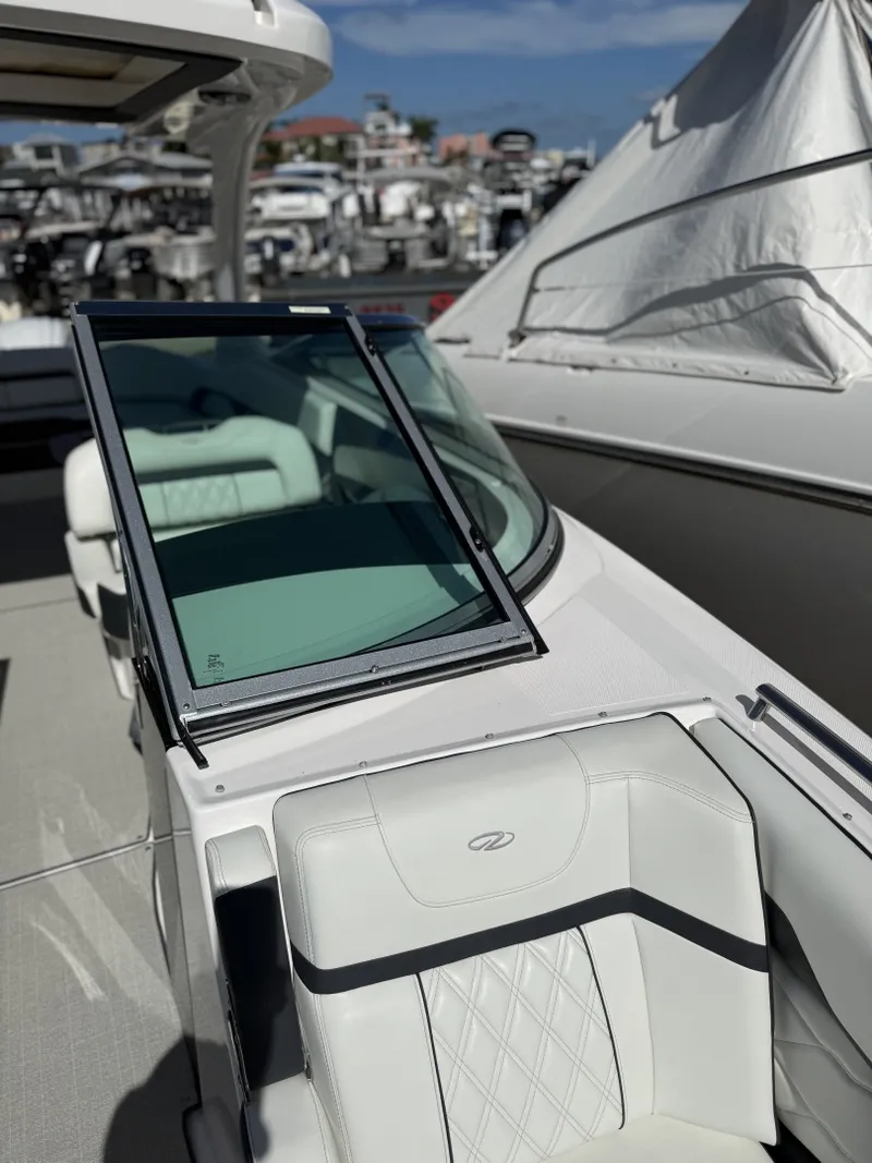 Slide: The Image of Regal 33OBX 2022 - 7311071