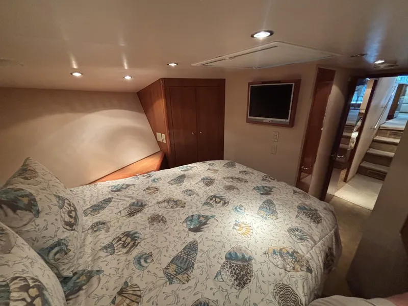 Slide: The Image of Hatteras Convertible 2005 - 7407474