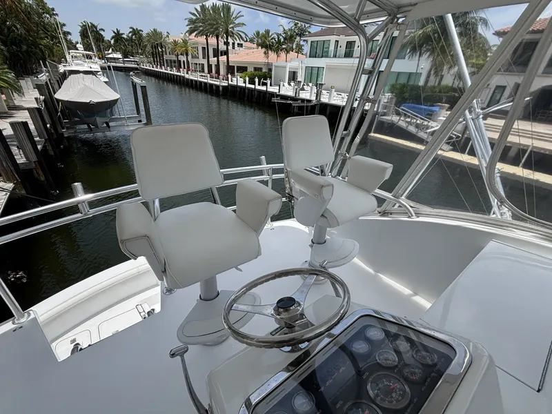Slide: The Image of Hatteras Convertible 2005 - 7407455