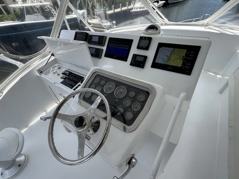 Slide: The Image of Hatteras Convertible 2005 - 7407467