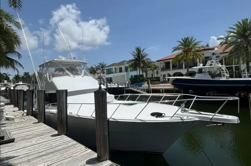 Slide: The Image of Hatteras Convertible 2005 - 7312055
