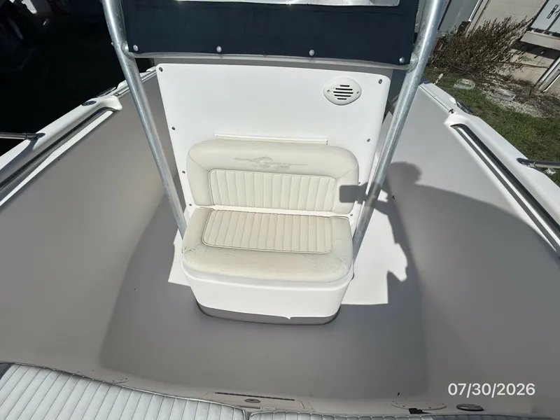 Slide: The Image of 22' Grady-White fordeck aft seating - 7350177