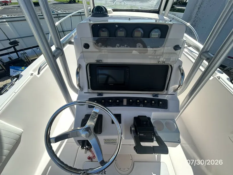 Slide: The Image of 22' Grady-White helm3 - 7350183