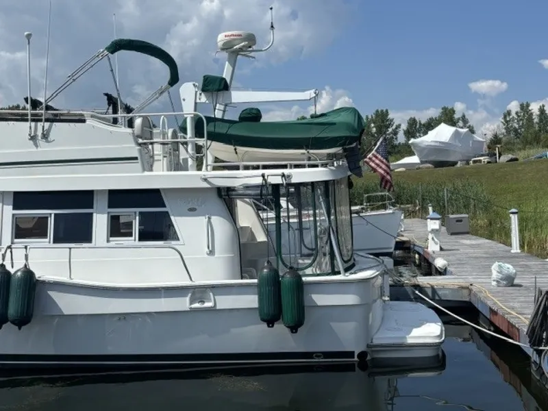 Slide: The Image of Mainship 390 2001 - 7356616