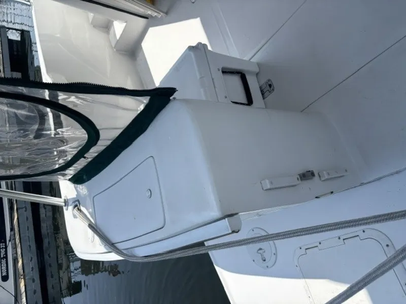 Slide: The Image of Mainship 390 2001 - 7356611