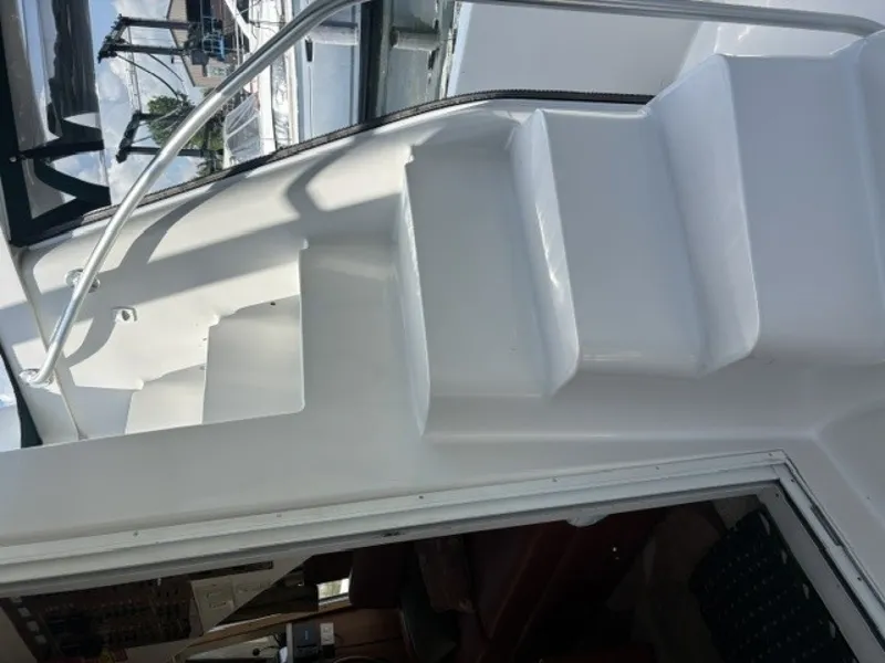 Slide: The Image of Mainship 390 2001 - 7356596