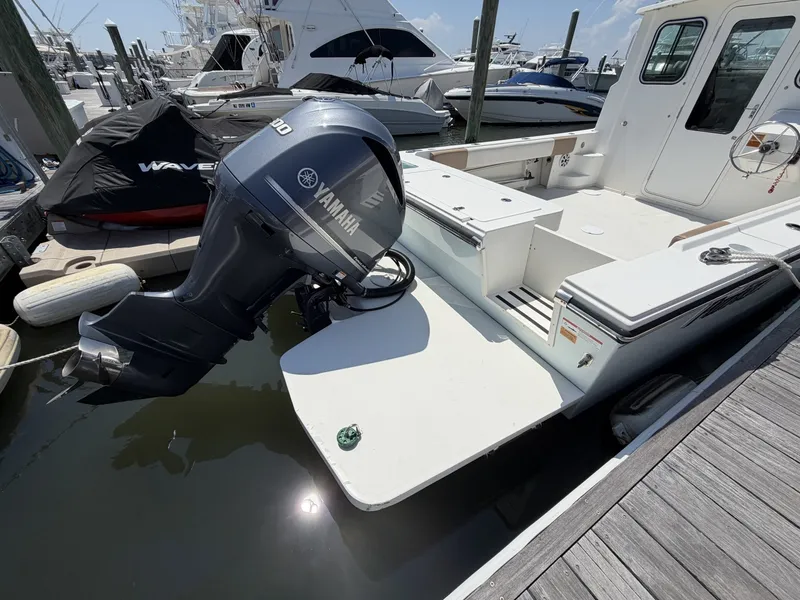 Slide: The Image of Parker Marine 2520 XLD Sport Cabin 2019 - 7367176