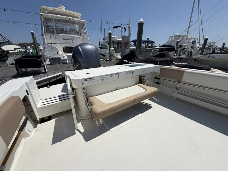 Slide: The Image of Parker Marine 2520 XLD Sport Cabin 2019 - 7367180
