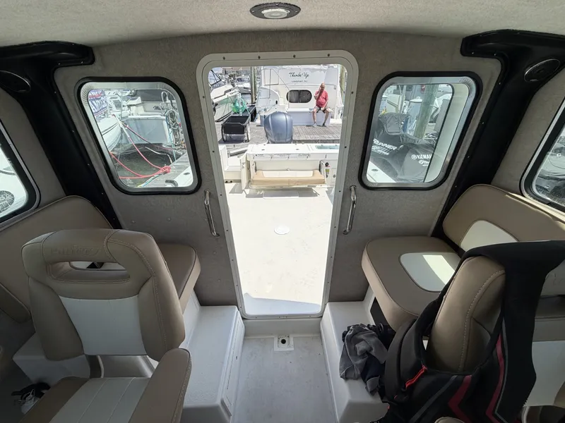 Slide: The Image of Parker Marine 2520 XLD Sport Cabin 2019 - 7367197