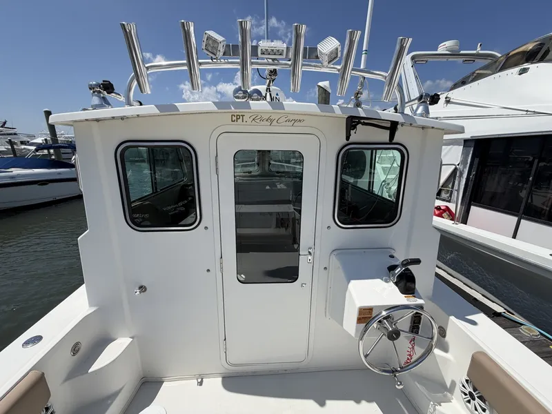 Slide: The Image of Parker Marine 2520 XLD Sport Cabin 2019 - 7367183