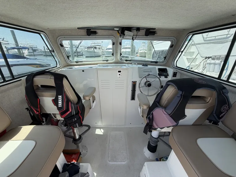 Slide: The Image of Parker Marine 2520 XLD Sport Cabin 2019 - 7367186