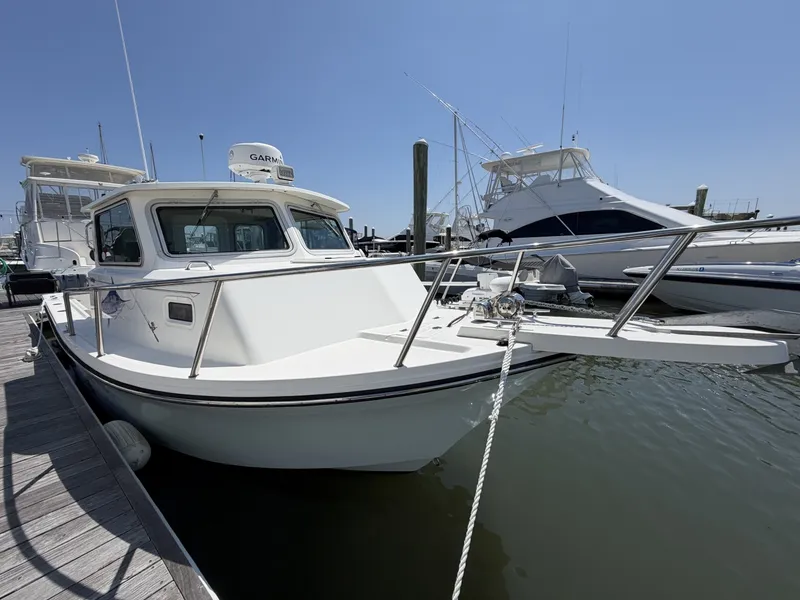 Slide: The Image of Parker Marine 2520 XLD Sport Cabin 2019 - 7367174