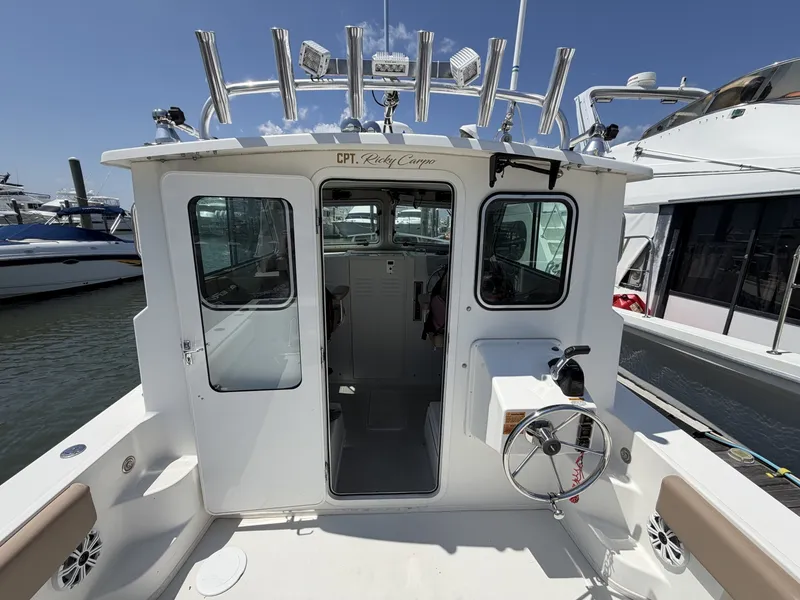 Slide: The Image of Parker Marine 2520 XLD Sport Cabin 2019 - 7367184