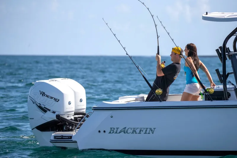 Slide: The Image of Blackfin 332 CC 2027 - 7368805
