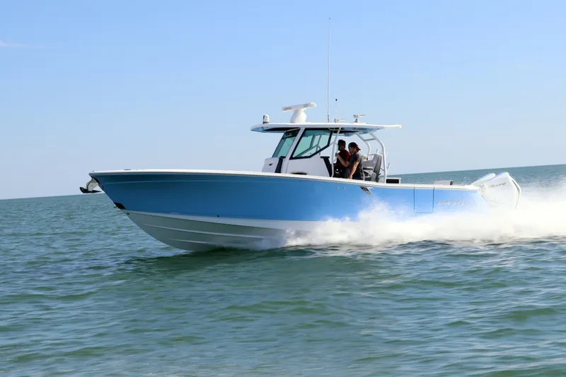 The Image of Blackfin 332 CC 2027 - 7368795