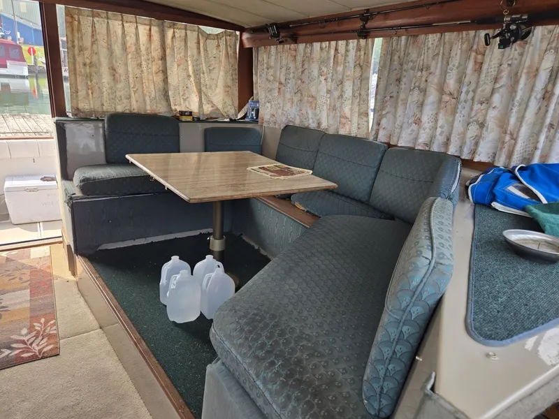 Slide: The Image of Bayliner 3870 1986 - 7369275