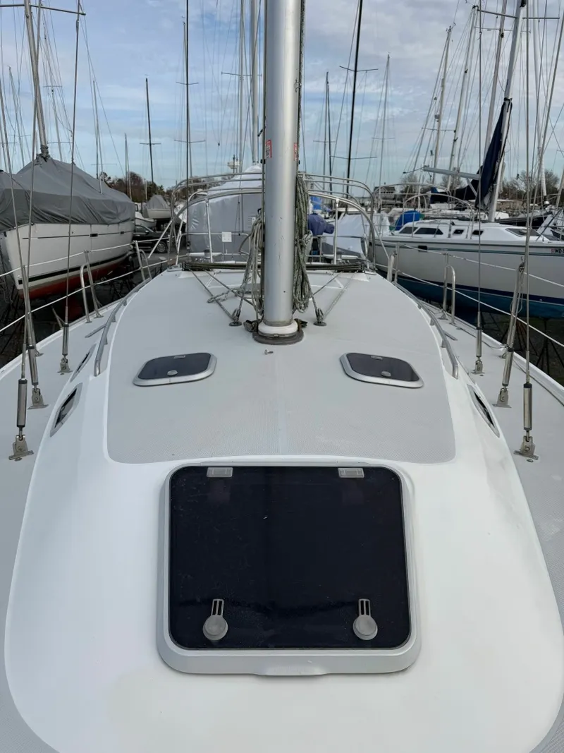 Slide: The Image of Catalina 36 Mk II 1995 - 7369327