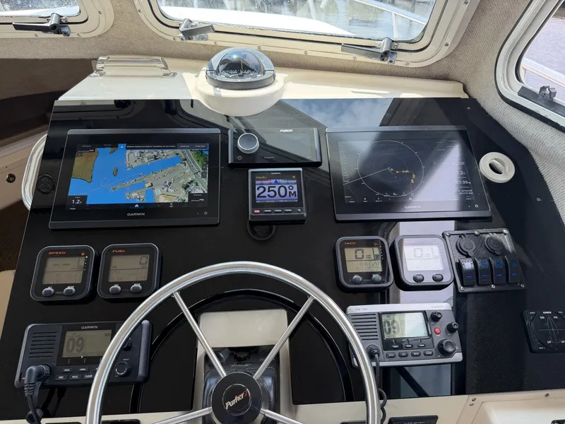 Slide: The Image of Parker Marine 3420 XLD Sport Cabin 2009 - 7385202