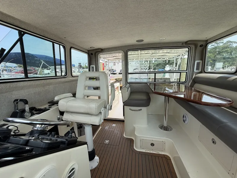 Slide: The Image of Parker Marine 3420 XLD Sport Cabin 2009 - 7385216