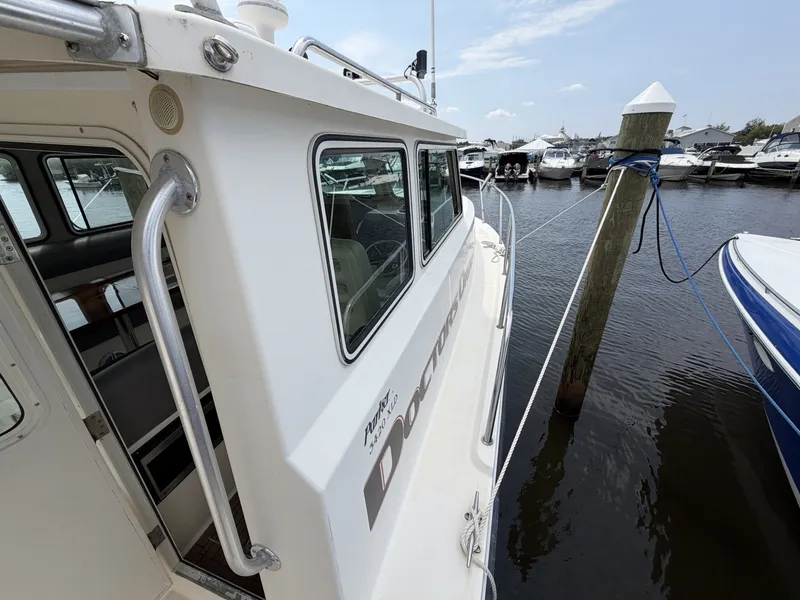Slide: The Image of Parker Marine 3420 XLD Sport Cabin 2009 - 7385191
