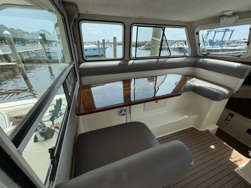 Slide: The Image of Parker Marine 3420 XLD Sport Cabin 2009 - 7385199