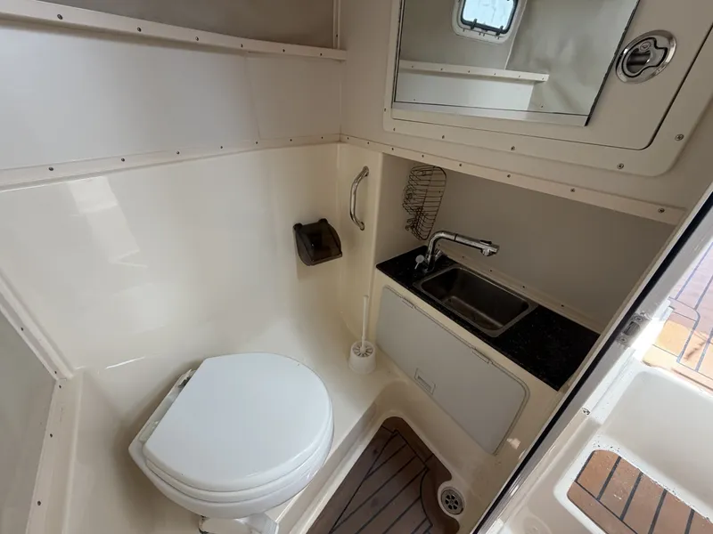 Slide: The Image of Parker Marine 3420 XLD Sport Cabin 2009 - 7385211