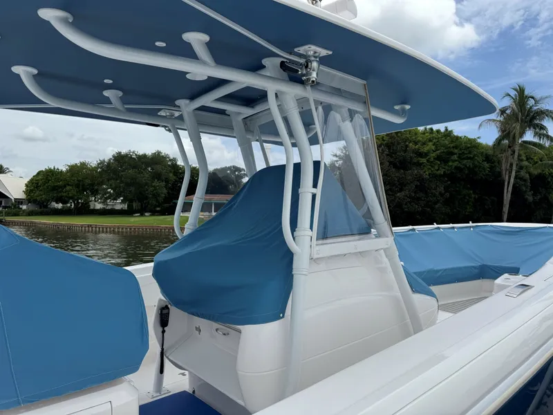 Slide: The Image of Intrepid 375 Nomad FE 2023 - 7385355