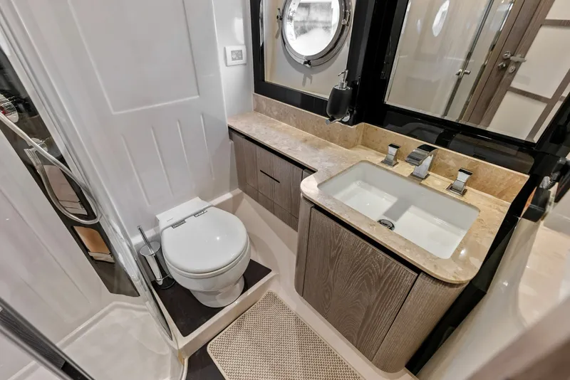 Slide: The Image of Azimut Magellano 66 2021 - 7385951