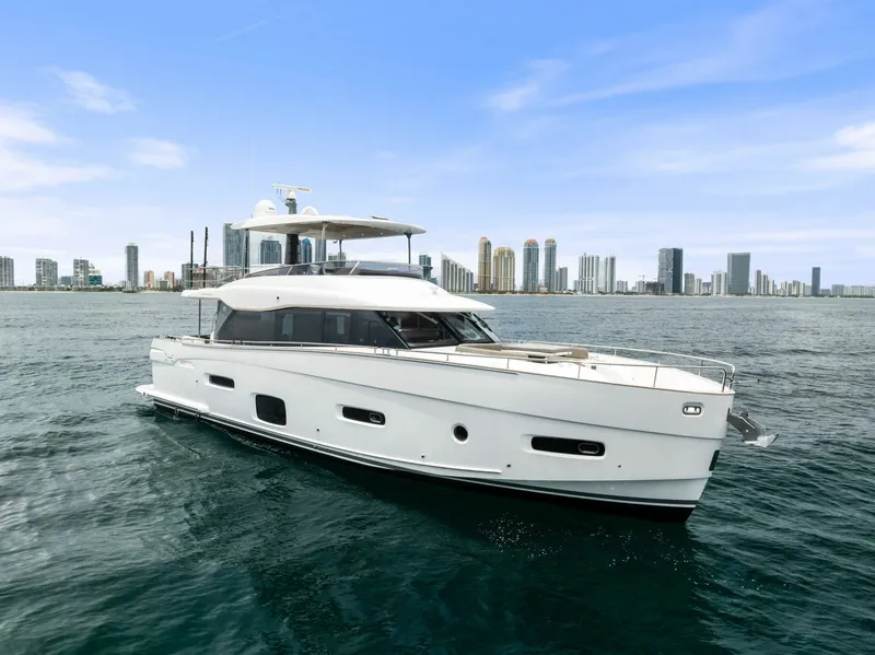Slide: The Image of Azimut Magellano 66 2021 - 7385491