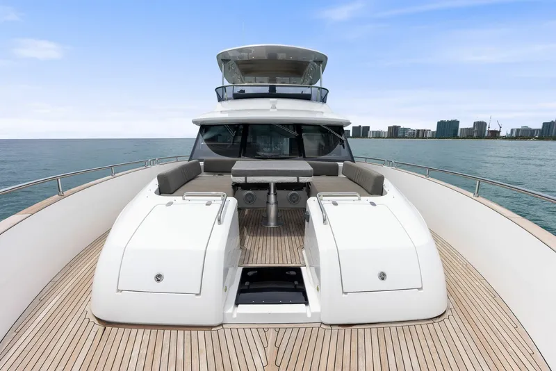 Slide: The Image of Azimut Magellano 66 2021 - 7385908