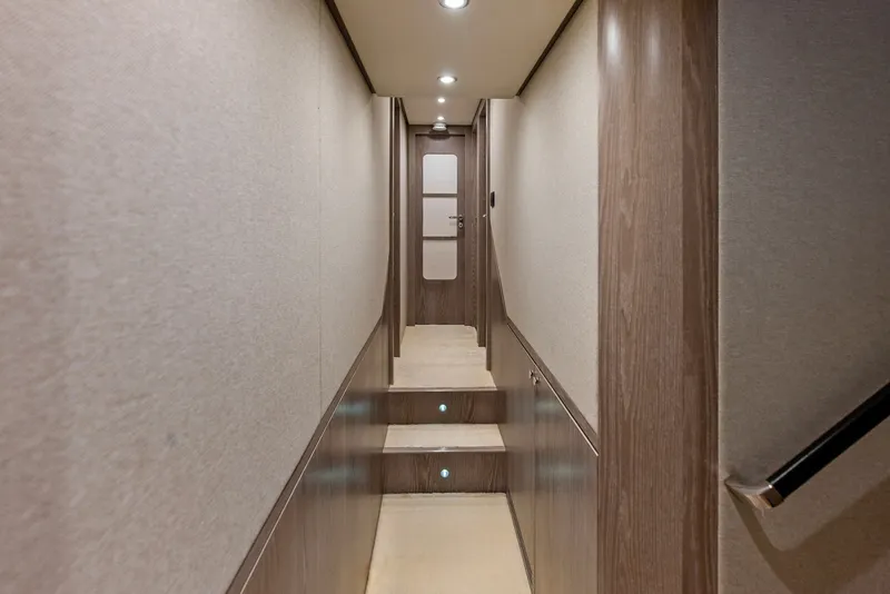 Slide: The Image of Azimut Magellano 66 2021 - 7385938